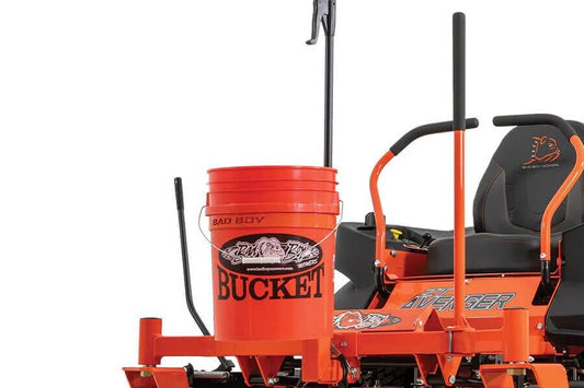 1" Hitch Mount Trash Bucket w/Grabber